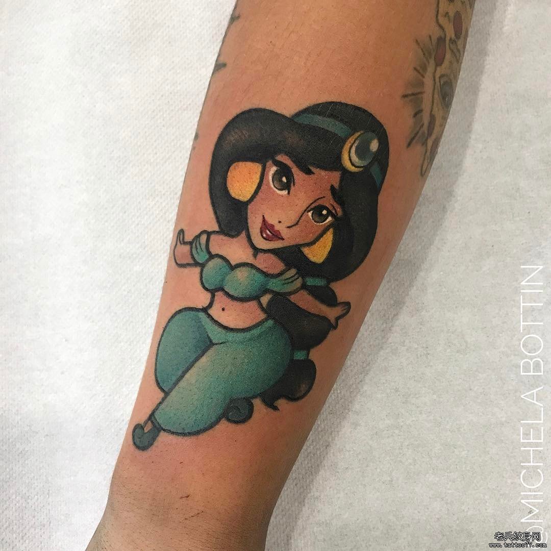 色彩卡通手臂tattoo图案