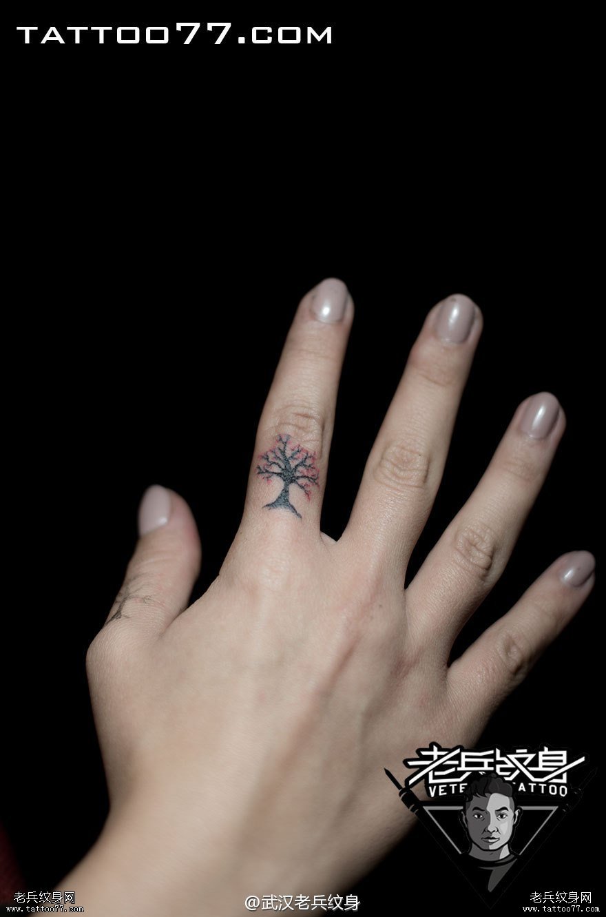 手指树纹身图案