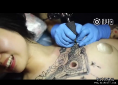 胸部梵花纹身视频