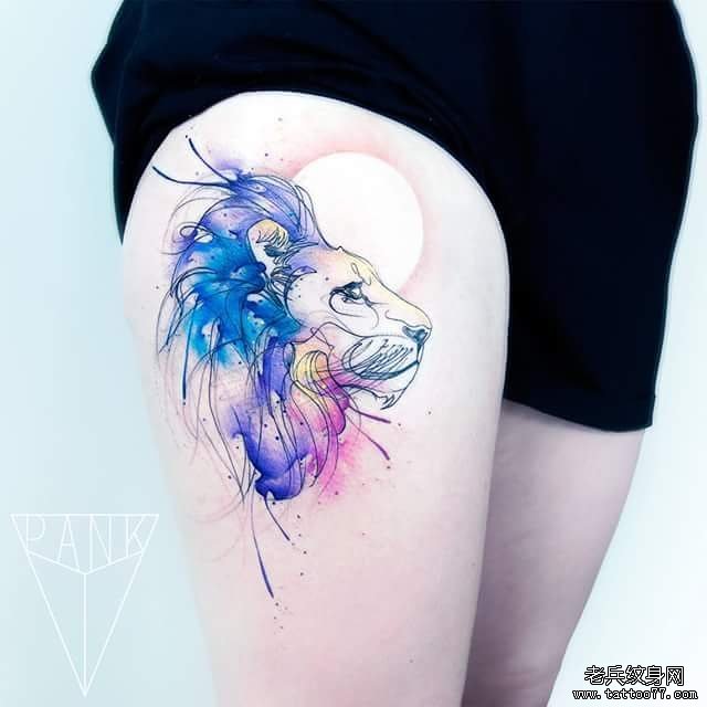大腿泼墨狮子纹身图案