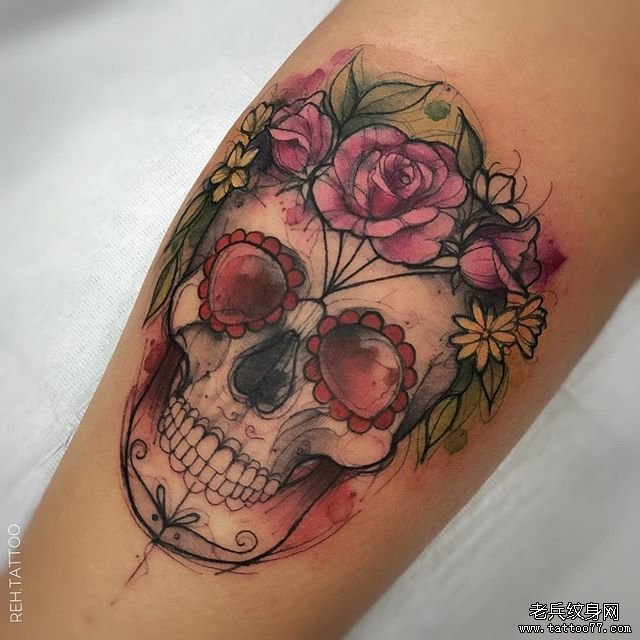 几何线条骷髅花卉纹身图案
