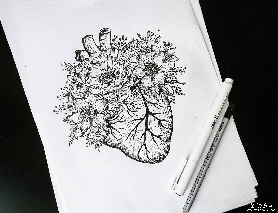 黑灰心脏花tattoo手稿
