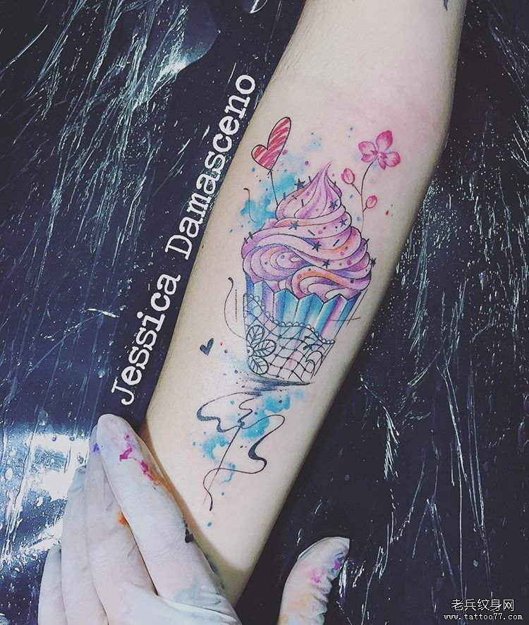 色彩泼墨蛋糕小臂tattoo图案