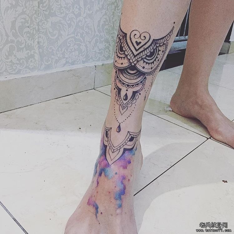 色彩泼墨梵花猫头鹰小腿文身图案
