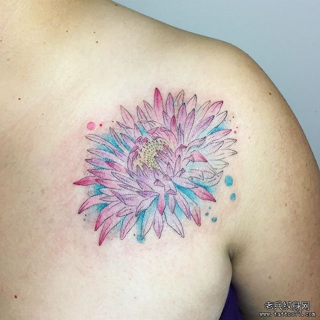 色彩菊花纹身图案