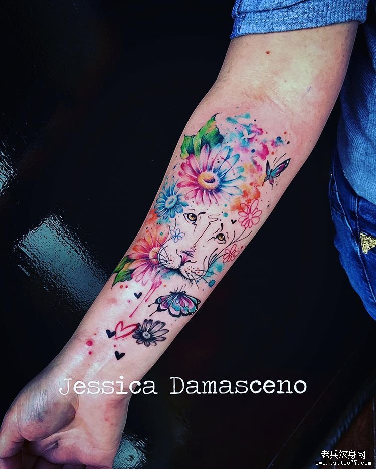色彩泼墨狮子小雏菊小臂tattoo图案