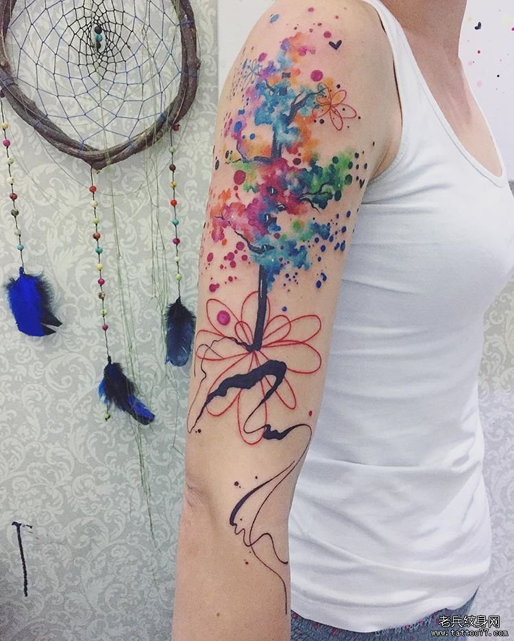 色彩泼墨树手臂tattoo图案