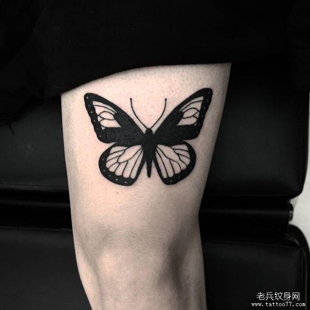黑灰school蝴蝶纹身图案