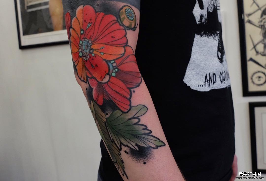 色彩罂粟手臂tattoo图案