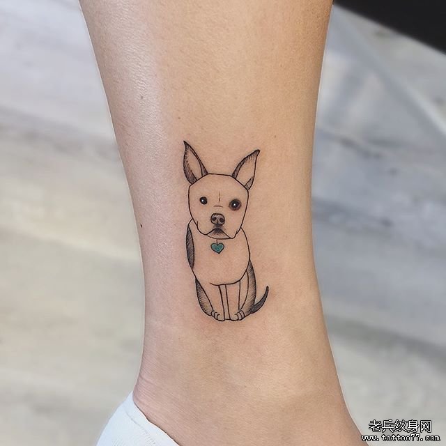 小腿线条简约小狗纹身