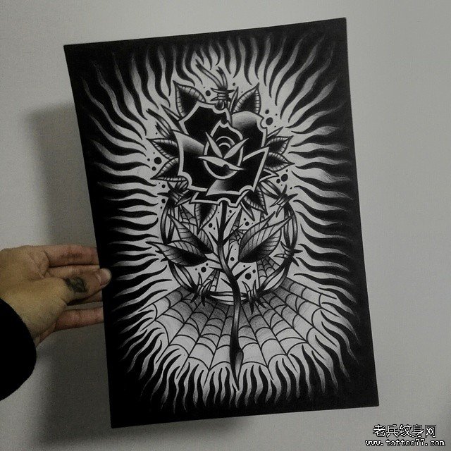 黑灰玫瑰花荆棘手稿