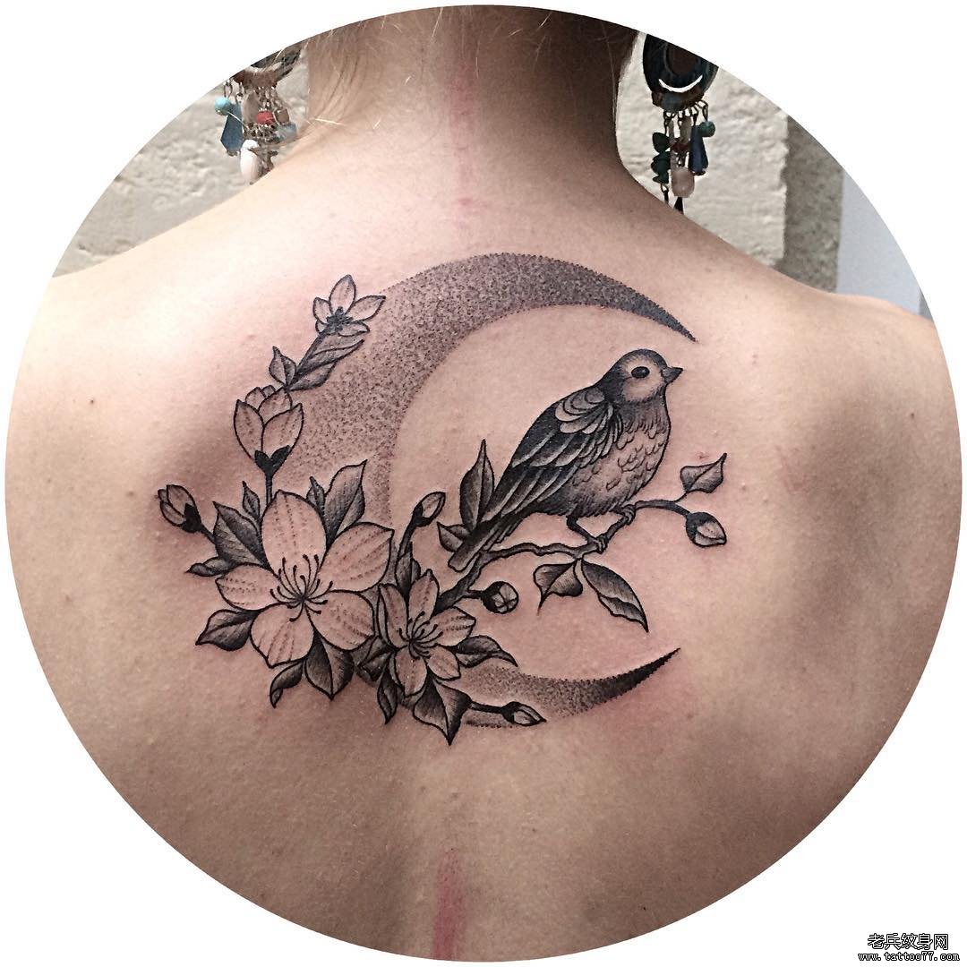 后背小鸟月亮花朵纹身图案
