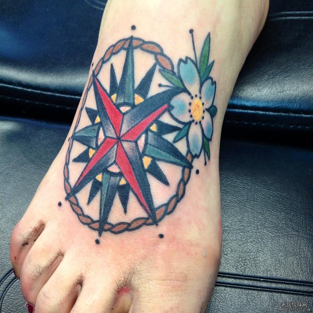 色彩指南针樱花脚背纹身图案