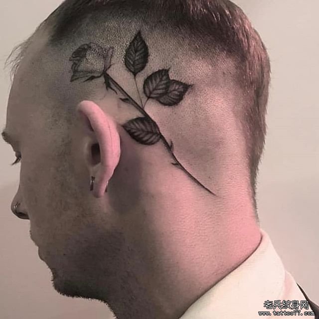 头部玫瑰花纹身