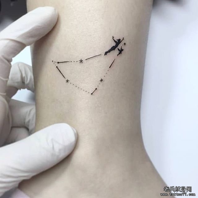 小清新线条纹身图案