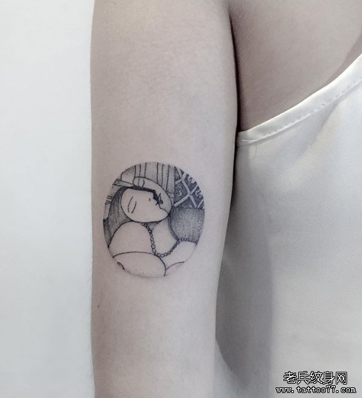 大臂小清新人物纹身图案