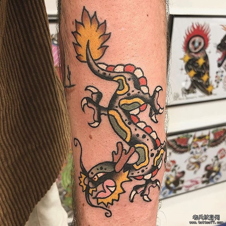 oldschool龙纹身图案