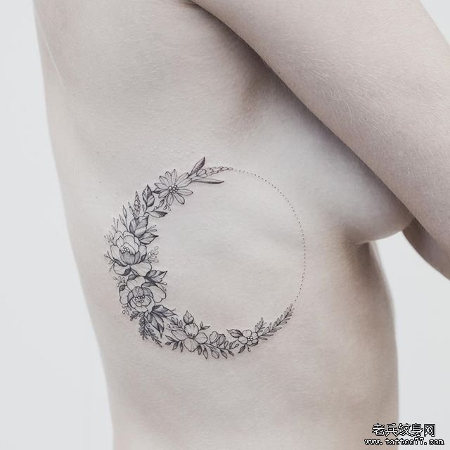 侧腰花藤纹身图案