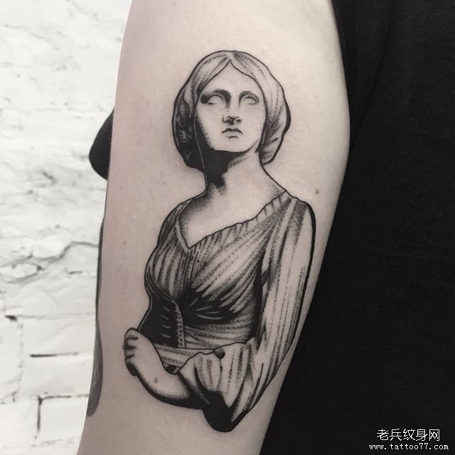 黑灰人物手臂纹身图案