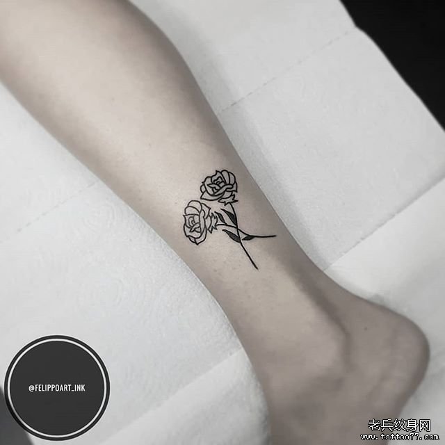 脚踝小清新线条花朵纹身图案