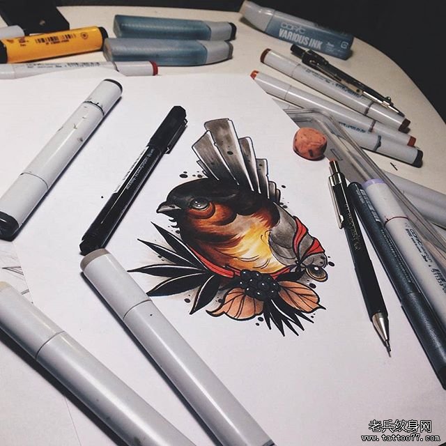 色彩小鸟纹身图案