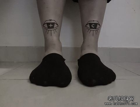 抽象眼睛纹身图案