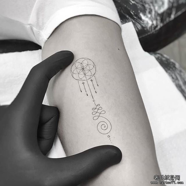 胳膊小清新纹身图案
