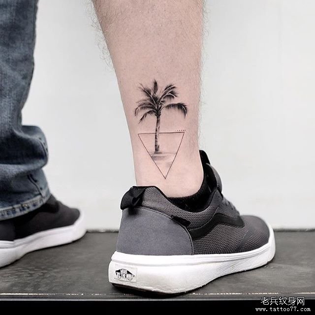 脚踝小清新三角形椰子树纹身图案
