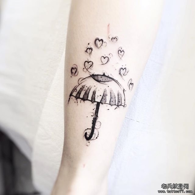 黑灰雨伞纹身图案