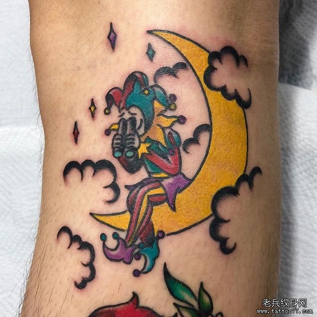 色彩小丑纹身