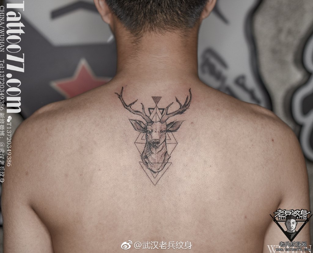 后背鹿头纹身图案