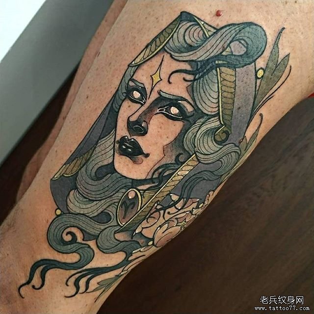色彩女郎纹身