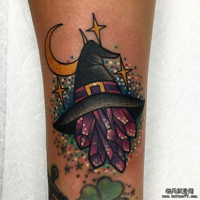 色彩魔女帽子月亮纹身