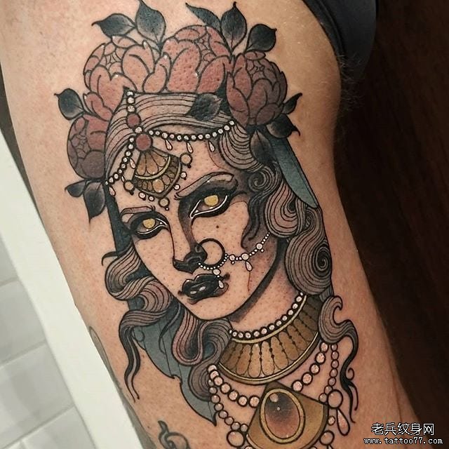 色彩女郎玫瑰纹身