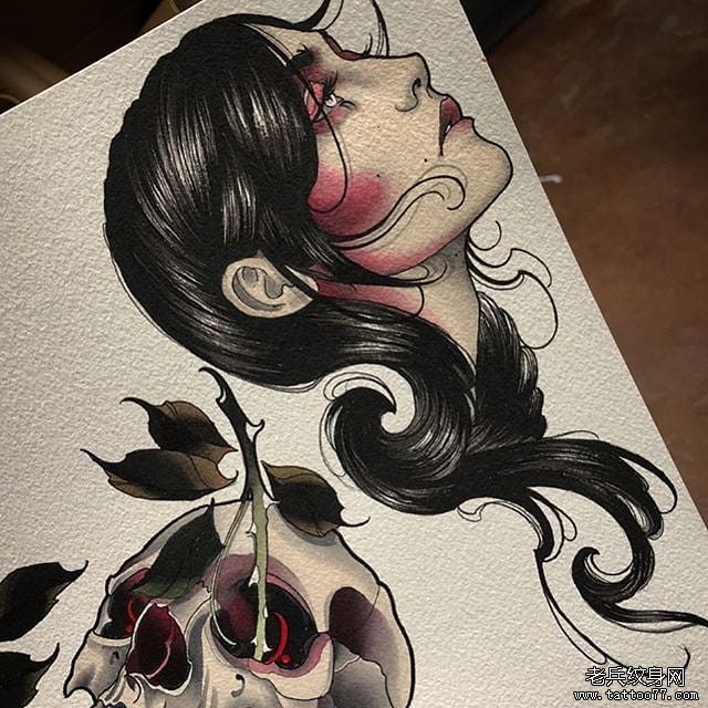 色彩女郎纹身图案