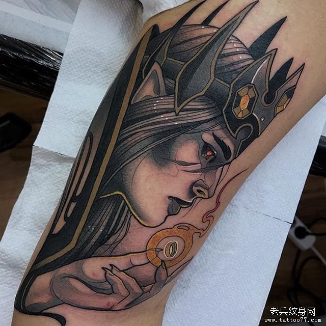 色彩女郎纹身图案