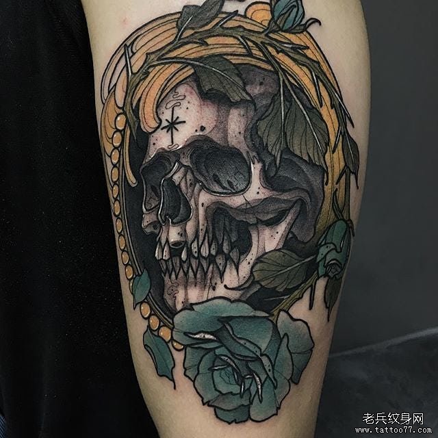 色彩骷髅玫瑰纹身