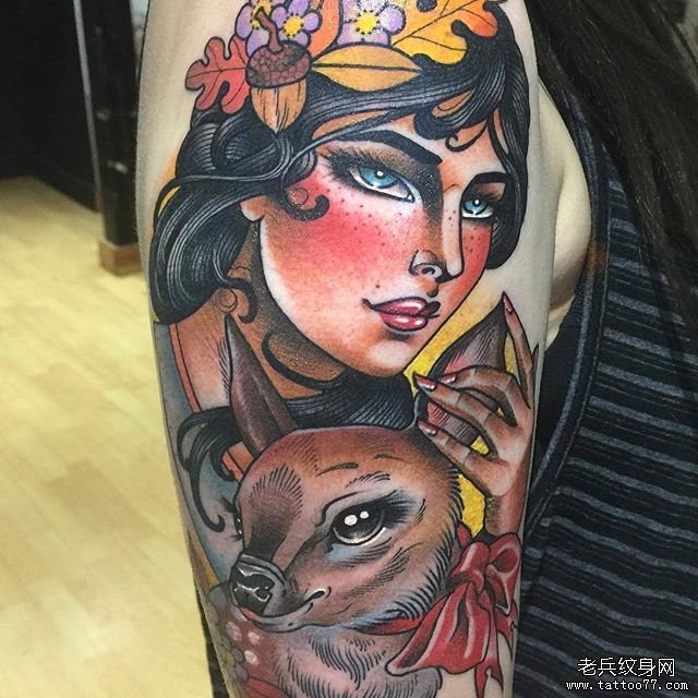色彩女郎鹿纹身图案