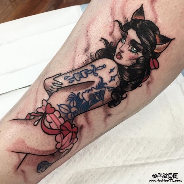 色彩猫女纹身图案