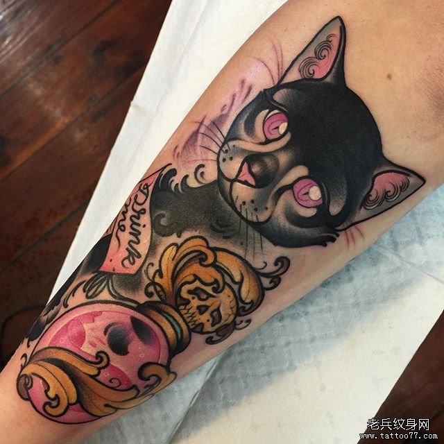 色彩猫咪香水纹身图案