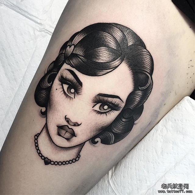 黑灰女郎纹身图案