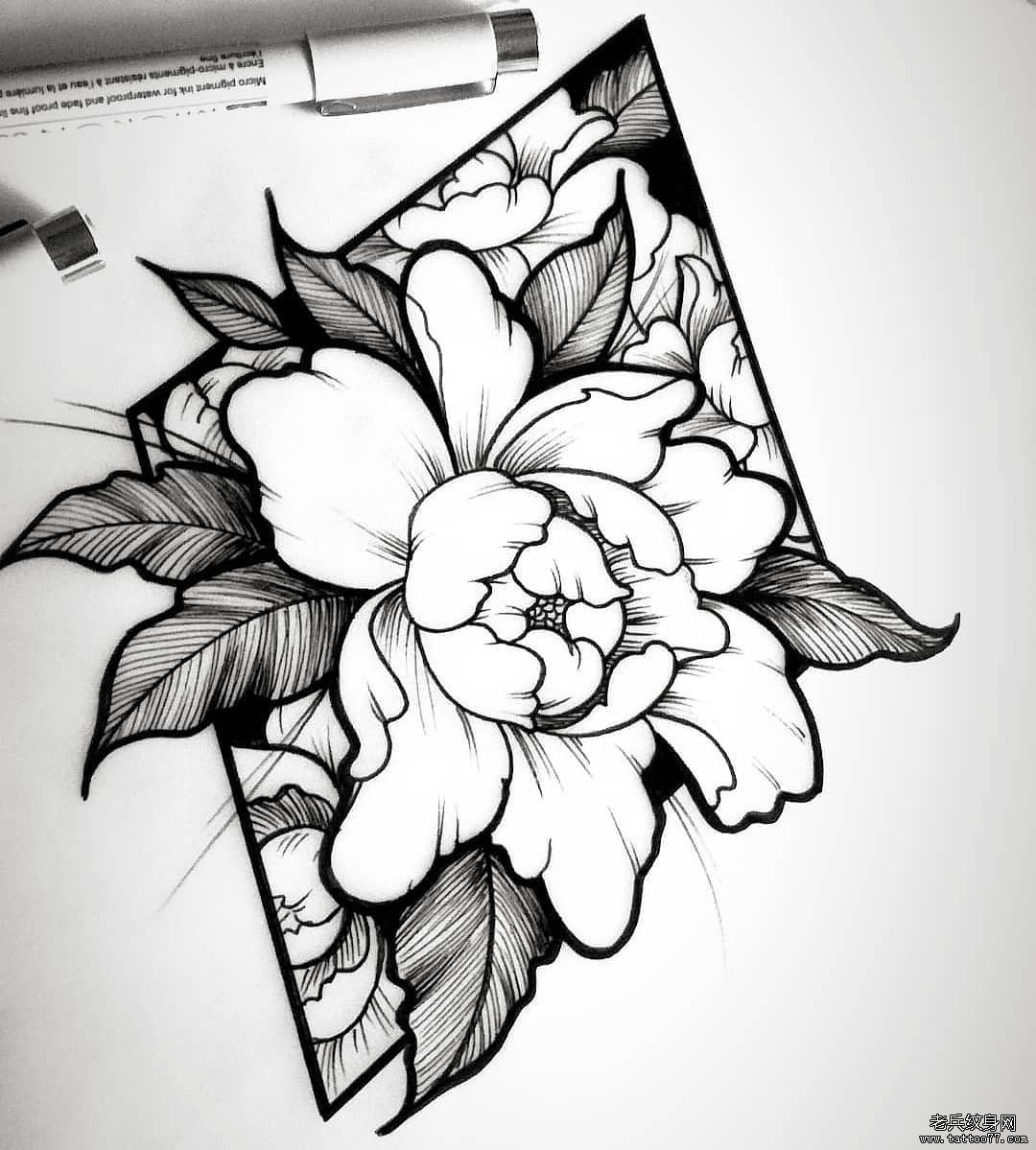 个性黑灰几何花纹身图案