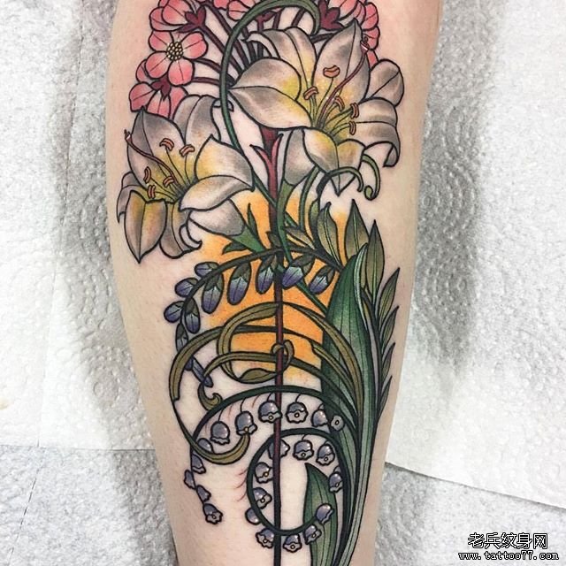 小腿植物花朵纹身图案