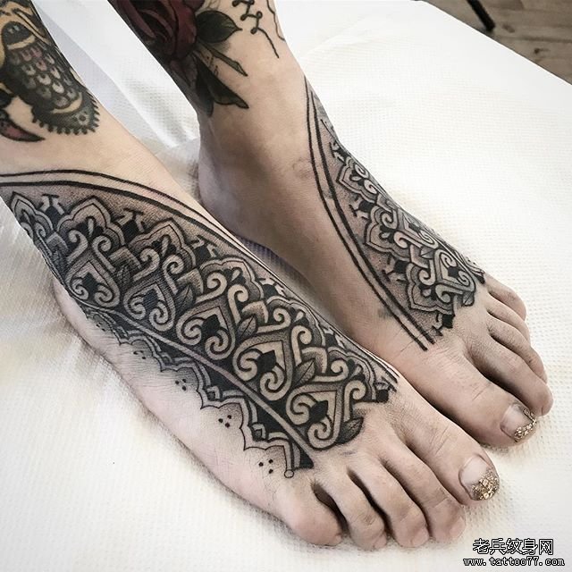 脚背梵花纹身图案