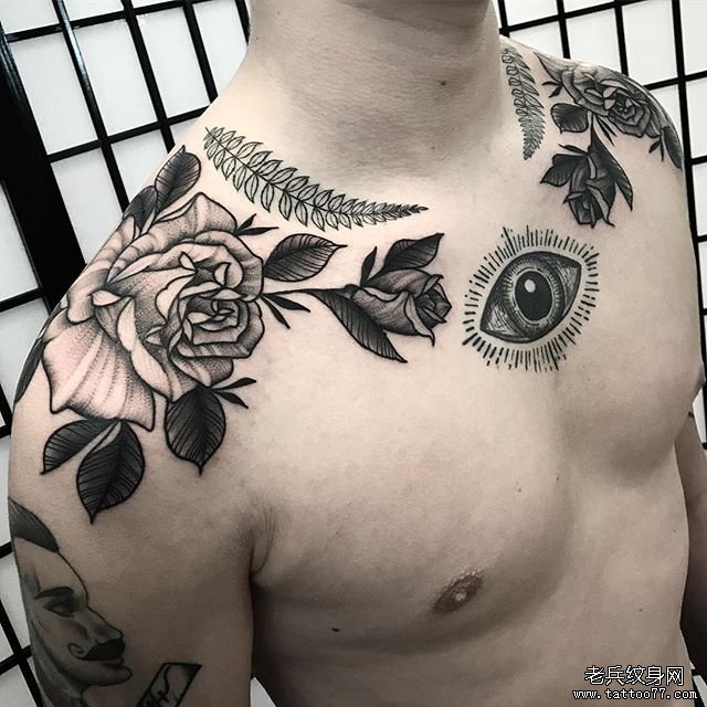 肩部玫瑰树叶眼睛纹身