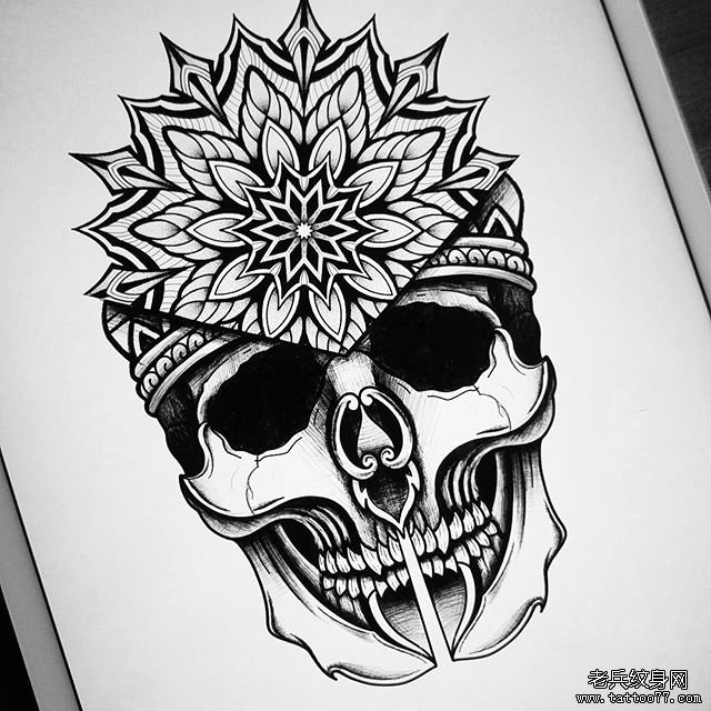 黑灰骷髅梵花纹身手稿