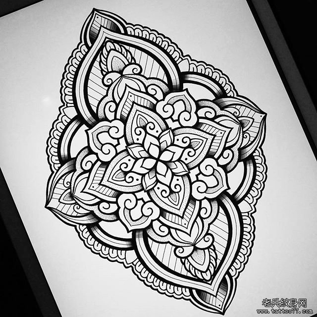 黑灰梵花文身手稿