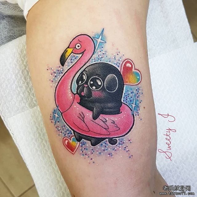 卡通个性彩色狗纹身图案