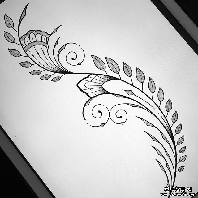黑灰树叶纹身手稿