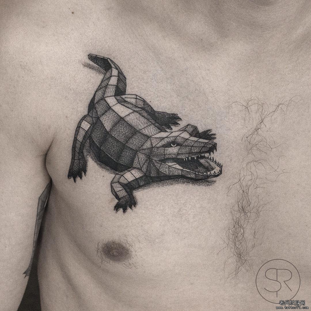 胸部几何鳄鱼纹身图案